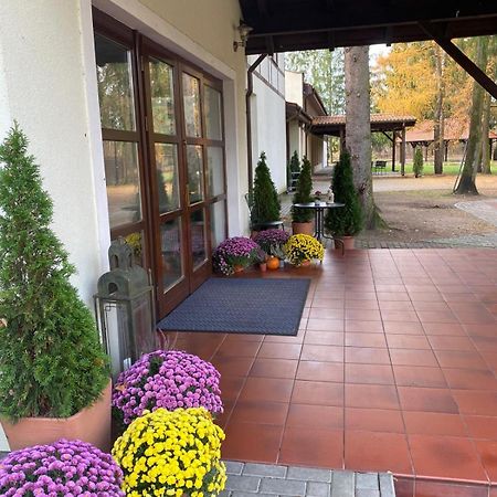 Hotel Restauracja Cztery Pory Roku Orneta Luaran gambar